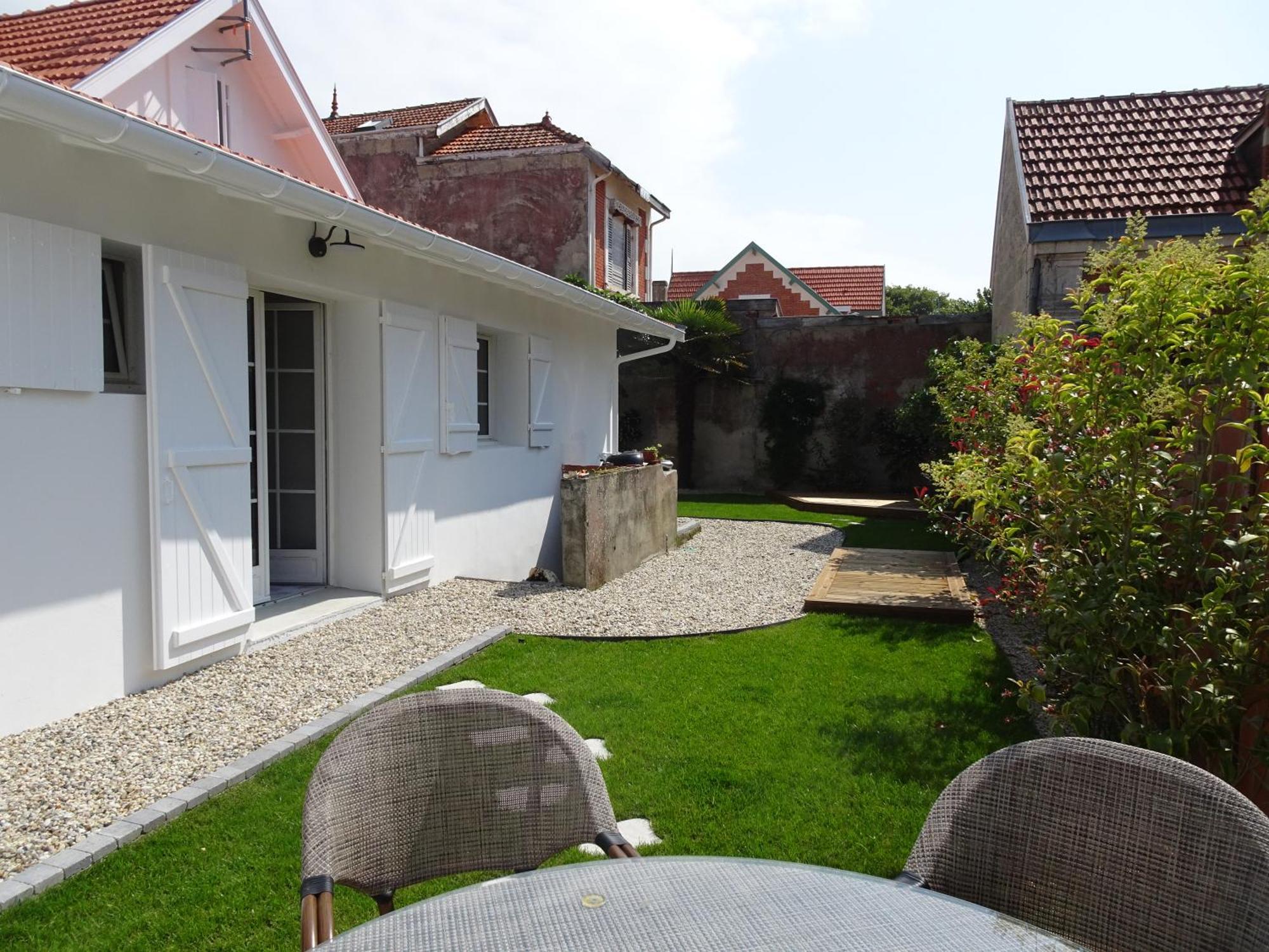 23 Hotel Soulac-sur-Mer Exterior photo
